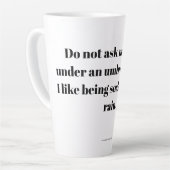 Tasse Latte Empowering quote (Angle gauche)