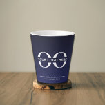 Tasse Latte Entreprise Logo d'entreprise minimaliste Marine<br><div class="desc">Un simple modèle d'affaires bleu marine personnalisé dans un style minimaliste moderne qui peut être facilement mis à jour avec le logo et le texte de votre entreprise. Conçu avec une image de bannière de logo horizontal (2560 x 1440 px), vous pouvez customiser en changeant le texte et l'image à...</div>