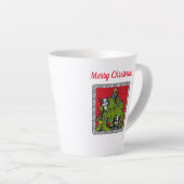 Tasse Latte Escalade de deux chats dans l'arbre de Noël décoré (Angle droit)