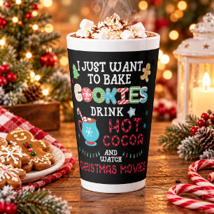 Tasse Latte Faire cuire des biscuits, boire du cacao et regard