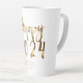 Tasse Latte Faux Gold Script Happy 2024 Nouvel An (Angle droit)