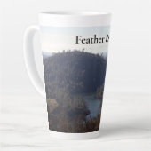 Tasse Latte Feather River sur une tasse, boisson chaude, usten (Angle gauche)