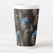 Tasse Latte Fille avec une oreille de perle, Motif de réplique (Devant)