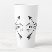 Tasse Latte Flèches croisées rustiques avec nom ID615 (Devant)