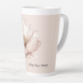 Tasse Latte Fleur de blush crème rose (Angle droit)