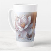 Tasse Latte Fleur peinte en 3 dimensions élégante (Angle gauche)