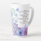 Tasse Latte Fleur sauvage bleu violet Inspiration (Angle droit)