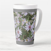 Tasse Latte fleur sauvage de l'aster mauve pâle en latte (Angle droit)