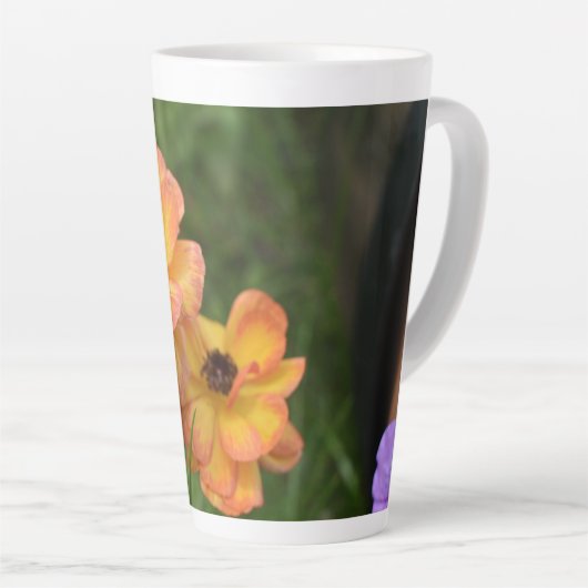 Tasse Latte Fleurs au printemps (Angle droit)