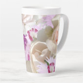 Tasse Latte Fleurs de mariage roses (Angle droit)