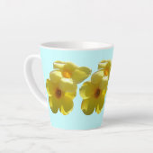 Tasse Latte Fleurs de trompette dorées I (Angle gauche)