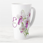 Tasse Latte Fleurs d'orchidées blanches délicates Monogramme (Angle droit)