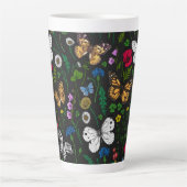 Tasse Latte Fleurs sauvages et papillons sur le noir (Devant)