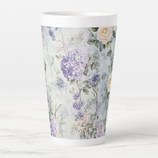 Tasse Latte Fleurs violettes de crème romantique (Devant)