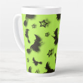 Tasse Latte Flying witch among stars at Halloween night 3D  (Angle gauche)