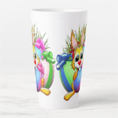Tasse Latte Funny Bunny biting an Easter Egg (Devant)