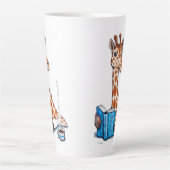 Tasse Latte Giraffe avec livre et boisson (Devant)