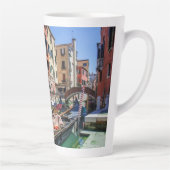 Tasse Latte gondole traditionnelle à Venise (Droite)