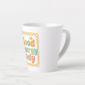 Tasse Latte "Good Energy Only" 70s Style Typography (Angle droit)