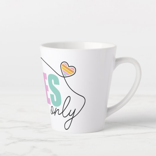 Tasse Latte Good Vibes seulement Rainbow Heart (Droite)