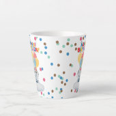 Tasse Latte gosse d'anniversaire heureux (Devant)