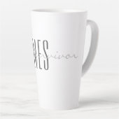 Tasse Latte Gris, Monogramme, Script Je suis un survivant 17oz (Angle droit)