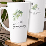 Tasse Latte Groomsman Palm Feuille de mariage cadeau de fête d<br><div class="desc">Mug cadeau de mariage à personnaliser pour votre marié - ou toute personne dans votre mariage. Groomsman est écrit en calligraphie manuscrite tourbillonnant et, vous pouvez facilement passer à un autre rôle, en entrant l'outil de conception ou en me faisant parvenir par messagerie pour obtenir de l'aide. Le design comporte...</div>
