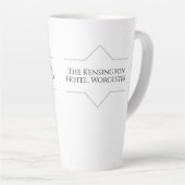 Tasse Latte Hotel Branding sur un (Angle droit)
