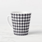 Tasse Latte Houndstooth noir et blanc classique (Angle gauche)