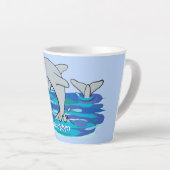 Tasse Latte Illustration de dauphins heureux adorables (Angle droit)