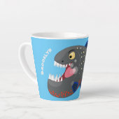 Tasse Latte Illustration drôle de piranha affamée (Angle gauche)
