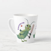Tasse Latte Illustration d'un insecte du cricket vert mou (Angle gauche)