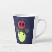 Tasse Latte Illustration d'une luciole à éclair mignon (Droite)