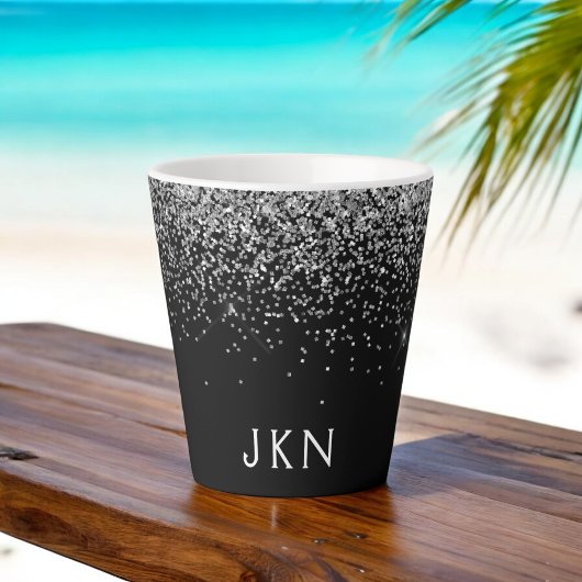 Tasse Latte Initiales de nom de fille pailletées noir argent M