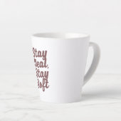 Tasse Latte Inspirational Kindness Quote with Cozy Bear (Angle droit)