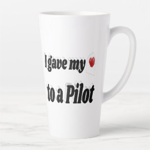Tasse Latte J'ai donné mon coeur à un pilote texte noir