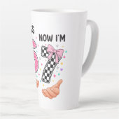 Tasse Latte J'avais 6 ans maintenant j'ai 7 ans jolis chiffres (Angle droit)