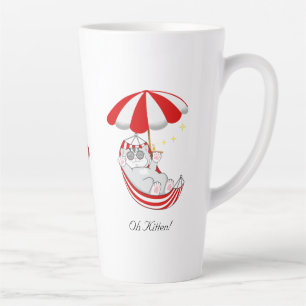 Tasse Latte Joli petit chaton dans un hamac rouge et blanc