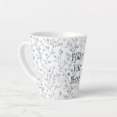 Tasse Latte Jolies Fleurs Blanches Bleues de Noël (Angle gauche)