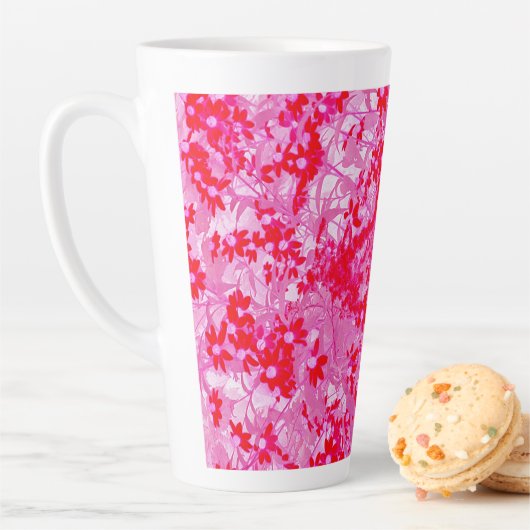 Tasse Latte Jolies Fleurs Rouges (En situation)