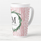 Tasse Latte Jour de Noël de la couronne initiale de stries et (Angle droit)