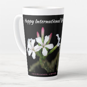 Tasse Latte Joyeuse Journée des femmes 2026 par RoseWrites