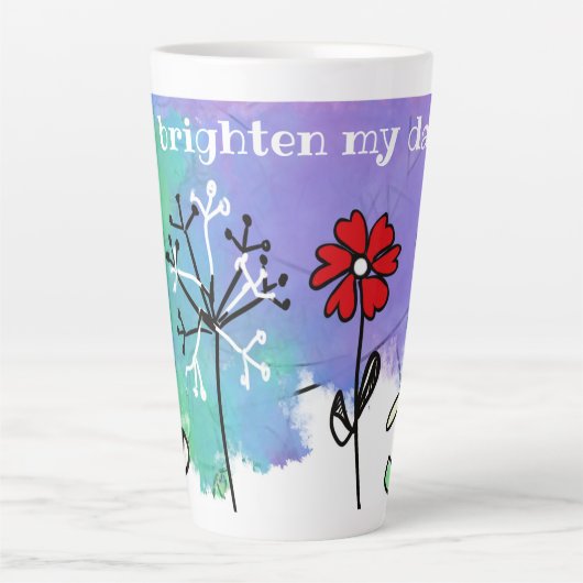 Tasse Latte Joyeuses fleurs de dessin animé sur l'aquarelle (Devant)