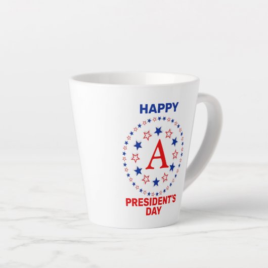 Tasse Latte Joyeux jour du Président sur mesure monogramme caf (Angle droit)