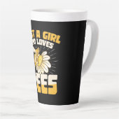 Tasse Latte Juste une fille qui aime les abeilles (Angle droit)