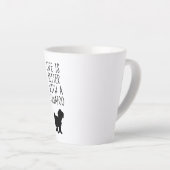 Tasse Latte La Vie Est Meilleure Avec Un Cavapoo (Angle droit)