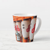 Tasse Latte Lanternes dans le sanctuaire d'Itsukushima (Angle droit)