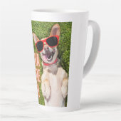 Tasse Latte Laughing Dog 40th Birthday Latte (Angle droit)