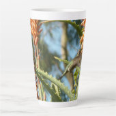 Tasse Latte Le colibri de Chine noire en vol (Devant)