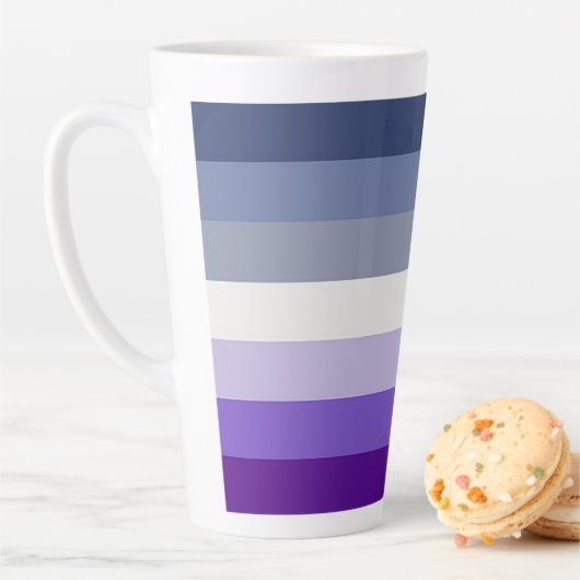 Tasse Latte Le drapeau de la fierté lesbienne boucher de Slipp (En situation)